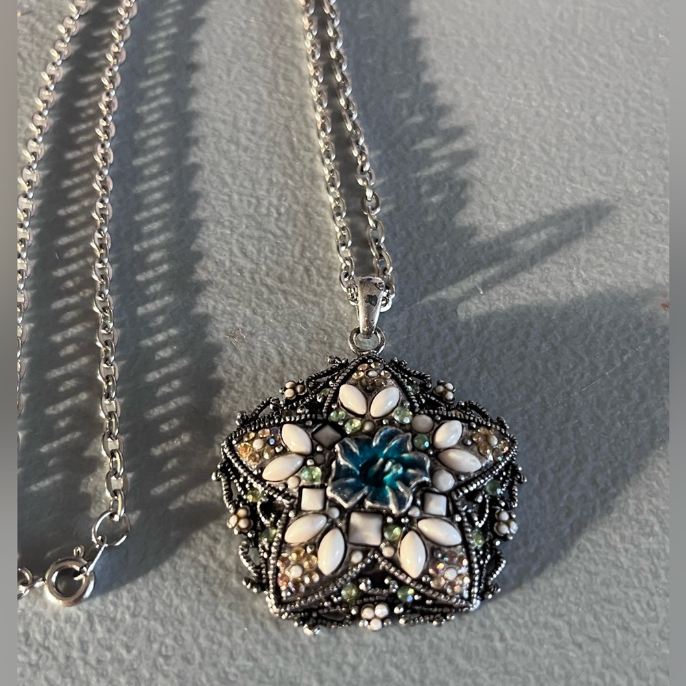 Vintage Pendant Necklace Mosaic Floral Faux Mother of Pearl & Crystals